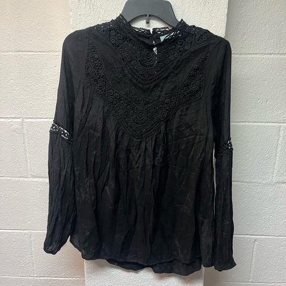 She + Sky Tops - She + Sky Black Lace Detail Blouse. Medium